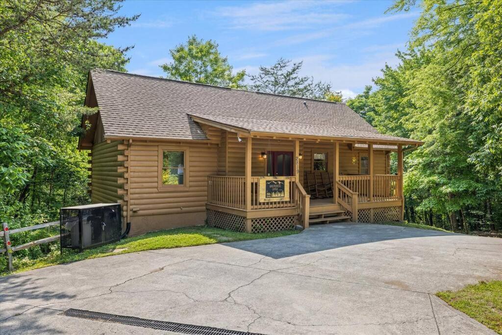 1 Min To The Parkway Spacious Cabin W 3 Suites And Extra Bedroom! Pigeon Forge Ngoại thất bức ảnh