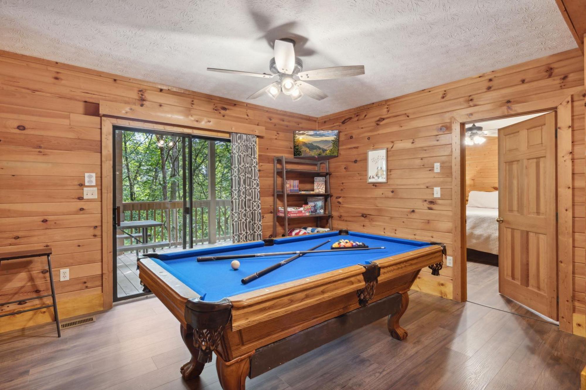 1 Min To The Parkway Spacious Cabin W 3 Suites And Extra Bedroom! Pigeon Forge Ngoại thất bức ảnh