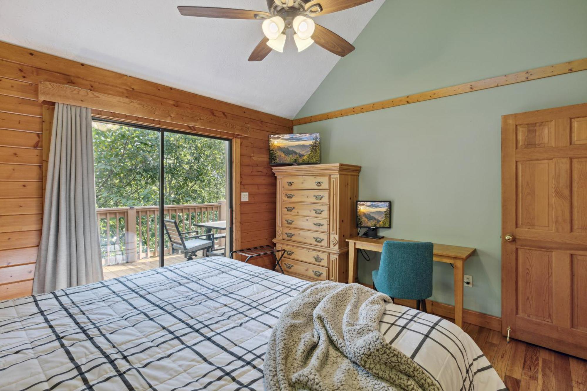 1 Min To The Parkway Spacious Cabin W 3 Suites And Extra Bedroom! Pigeon Forge Ngoại thất bức ảnh