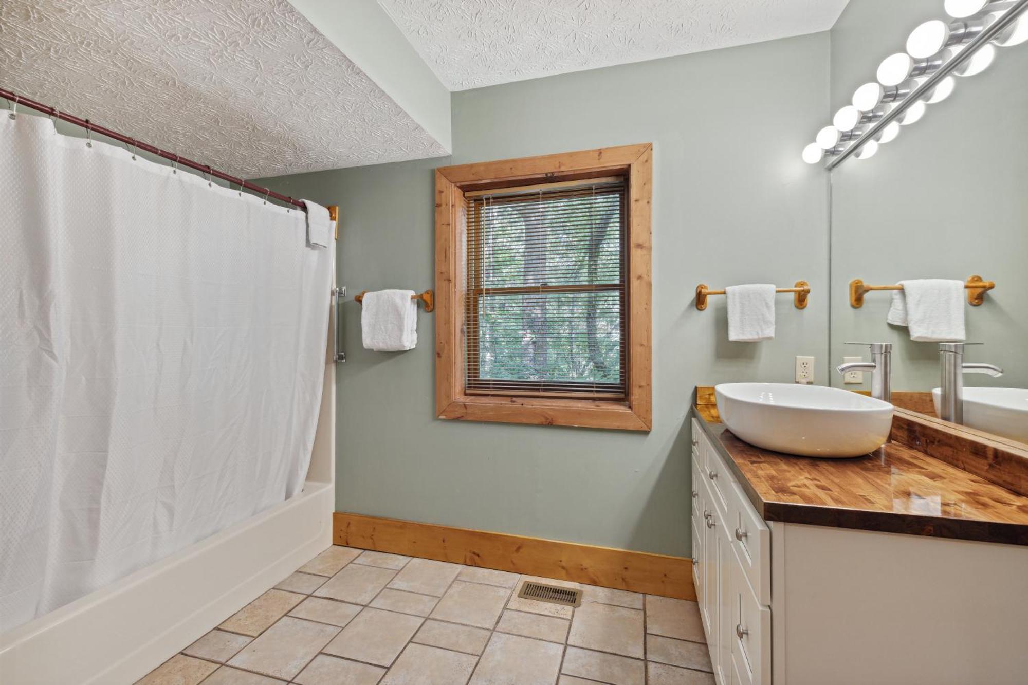 1 Min To The Parkway Spacious Cabin W 3 Suites And Extra Bedroom! Pigeon Forge Ngoại thất bức ảnh